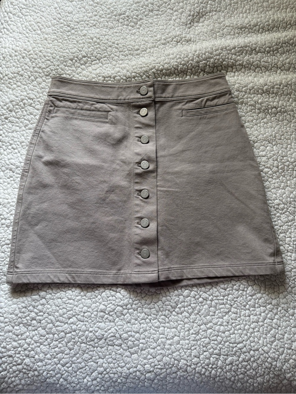 Aritzia Wilfred Taupe Button-Front Mini Skirt size 8